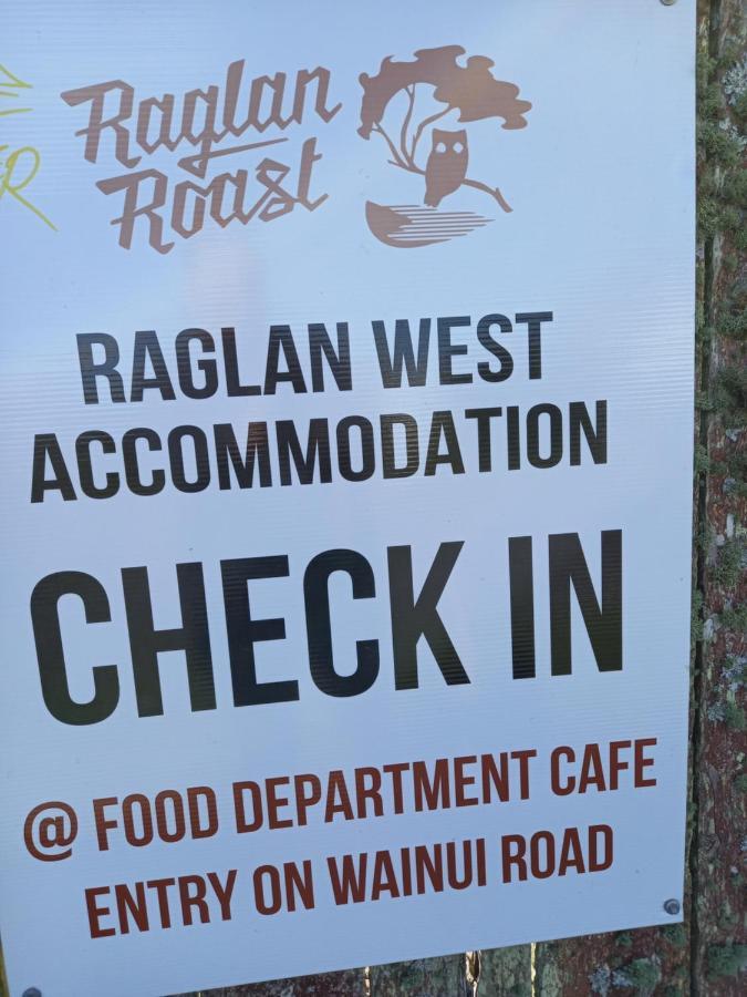 Raglan West Accommodation Units מראה חיצוני תמונה